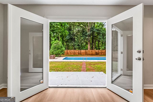 204 Groveland Drive, Peachtree City, GA 30269