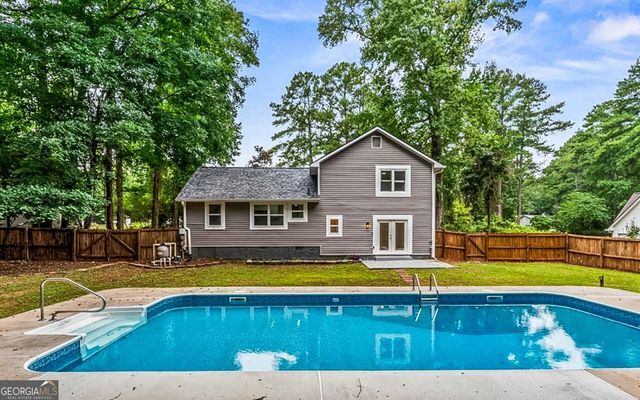 204 Groveland Drive, Peachtree City, GA 30269