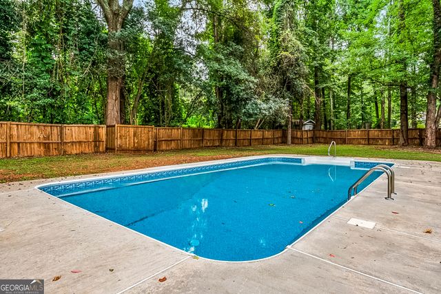 204 Groveland Drive, Peachtree City, GA 30269