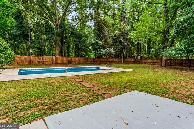 204 Groveland Drive, Peachtree City, GA 30269