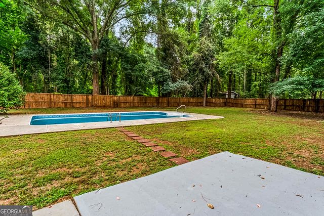 204 Groveland Drive, Peachtree City, GA 30269