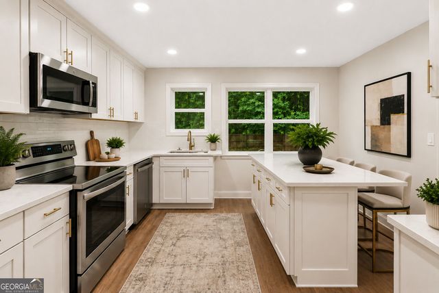 204 Groveland Drive, Peachtree City, GA 30269