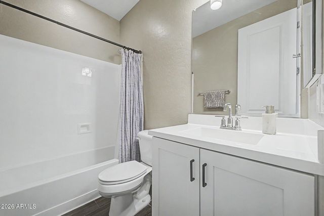 901 S SMITH Road 1064, Tempe, AZ 85281