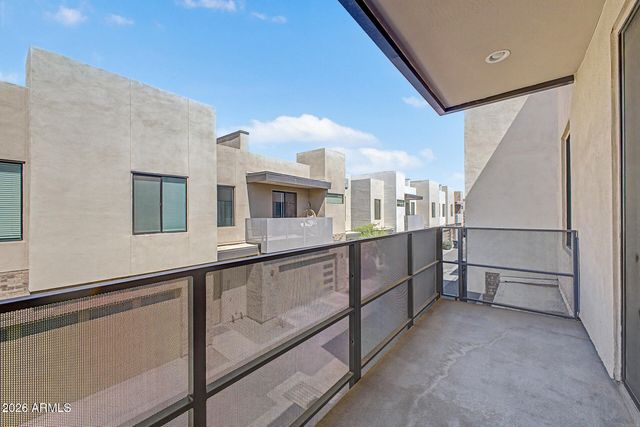 901 S SMITH Road 1064, Tempe, AZ 85281