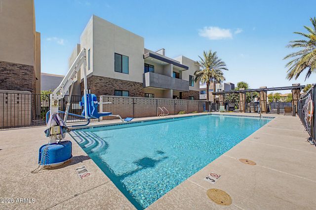 901 S SMITH Road 1064, Tempe, AZ 85281