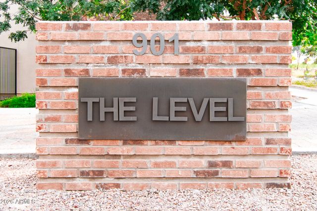 901 S SMITH Road 1064, Tempe, AZ 85281