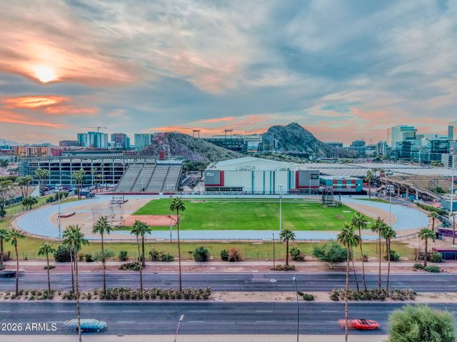 901 S SMITH Road 1064, Tempe, AZ 85281