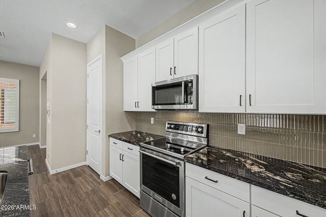 901 S SMITH Road 1064, Tempe, AZ 85281