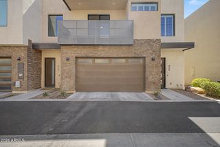 901 S SMITH Road 1064, Tempe, AZ 85281