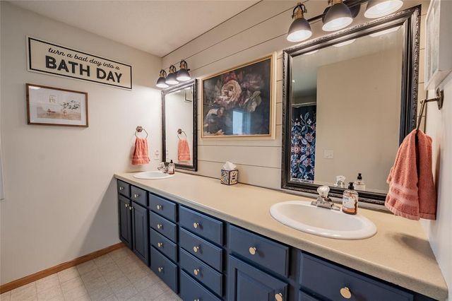 1704 Sierra Drive, Eau Claire, WI 54701