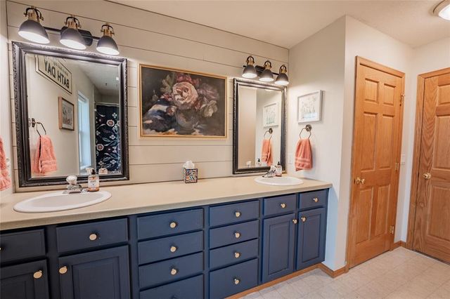 1704 Sierra Drive, Eau Claire, WI 54701