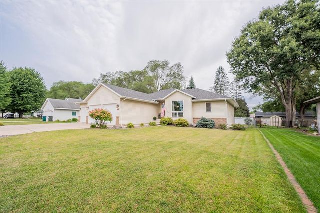 1704 Sierra Drive, Eau Claire, WI 54701
