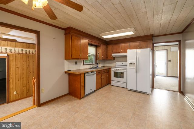 318 DYKES RD, Salisbury, MD 21804