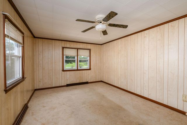 318 DYKES RD, Salisbury, MD 21804