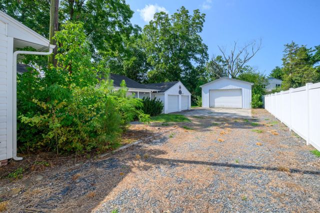 318 DYKES RD, Salisbury, MD 21804