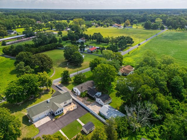 318 DYKES RD, Salisbury, MD 21804