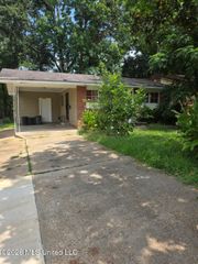 2704 Newport Street, Jackson, MS 39213
