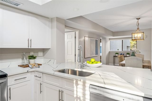 1000 WINDERLEY PLACE 142, Maitland, FL 32751