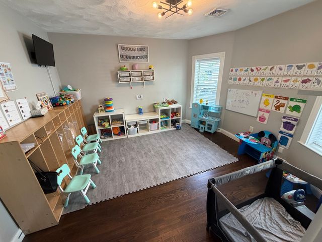 26 Elder St 2, Boston, MA 02125