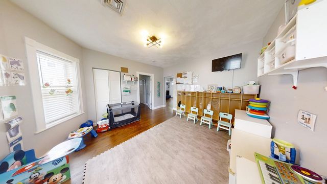 26 Elder St 2, Boston, MA 02125