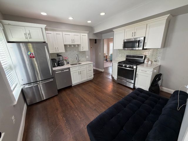 26 Elder St 2, Boston, MA 02125