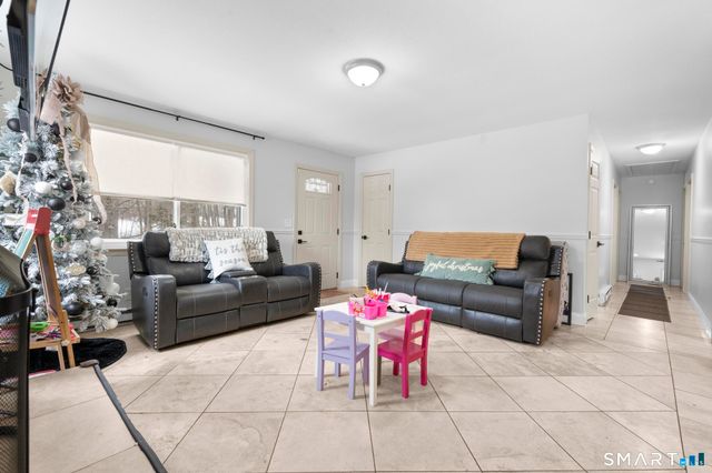 416 Chestnut Hill Avenue, Waterbury, CT 06704