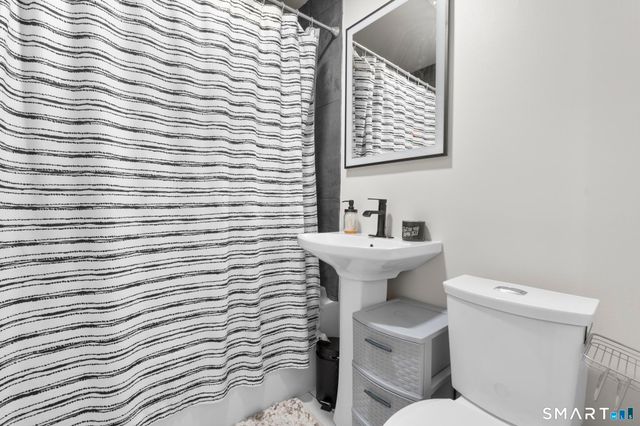 416 Chestnut Hill Avenue, Waterbury, CT 06704