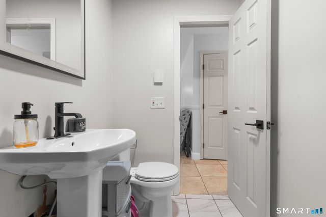 416 Chestnut Hill Avenue, Waterbury, CT 06704