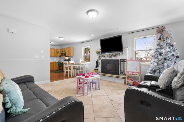 416 Chestnut Hill Avenue, Waterbury, CT 06704