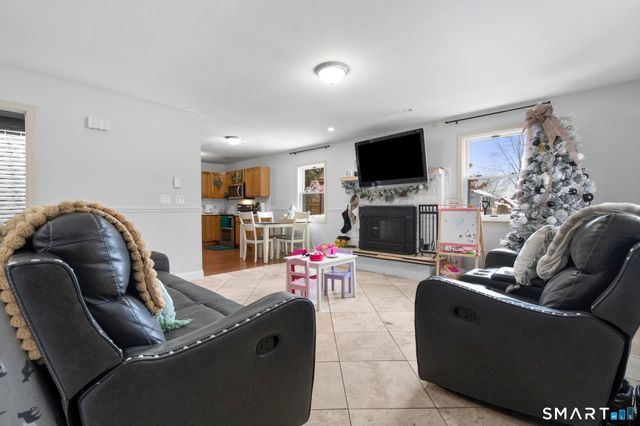 416 Chestnut Hill Avenue, Waterbury, CT 06704