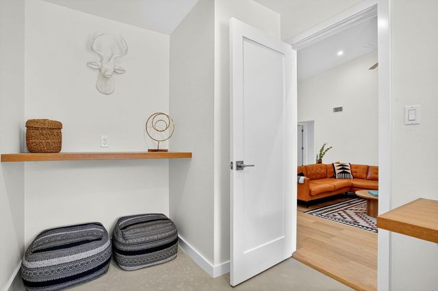 2112 Matterhorn LN, Austin, TX 78704