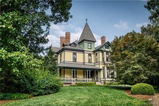 317 Coles Point Rd, Hague, VA 22469