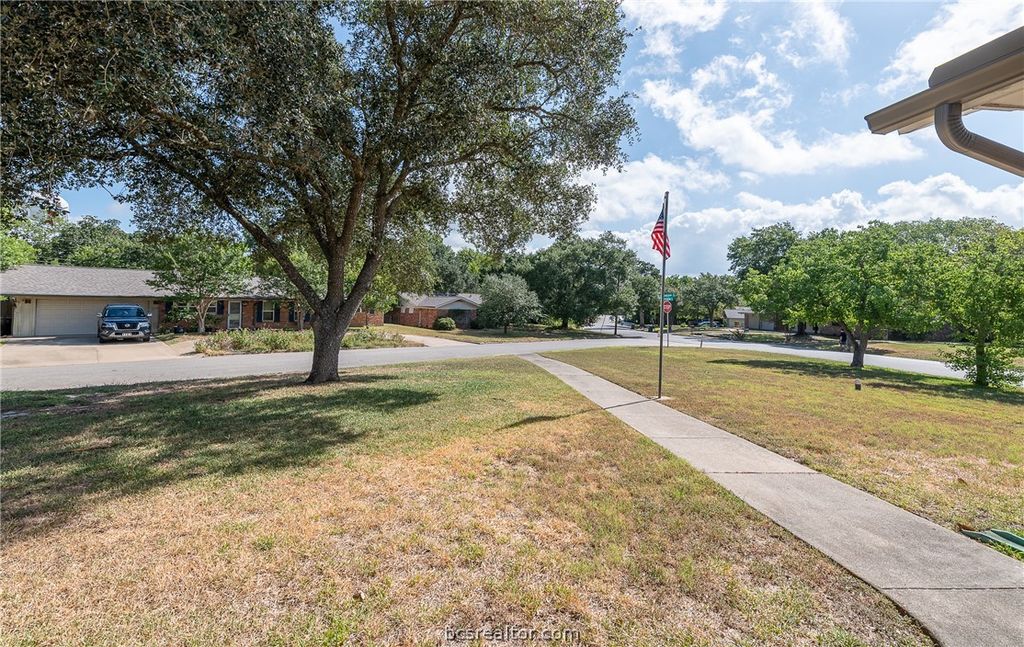 303 Borderbrook Drive, Bryan, TX 77801 — photo 5