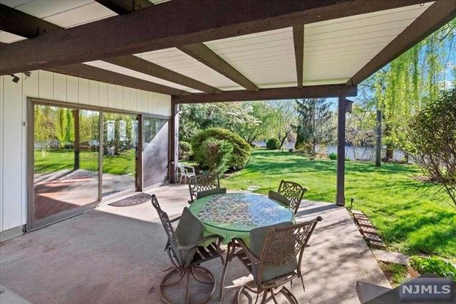 112 Carneer Avenue, Rutherford, NJ 07070