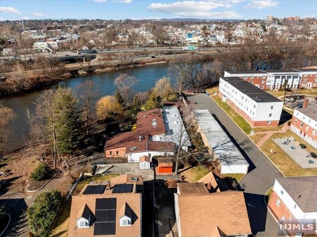 112 Carneer Avenue, Rutherford, NJ 07070