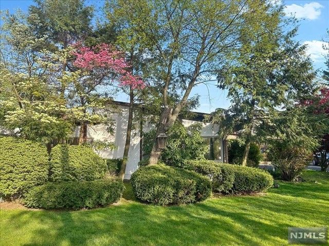 112 Carneer Avenue, Rutherford, NJ 07070