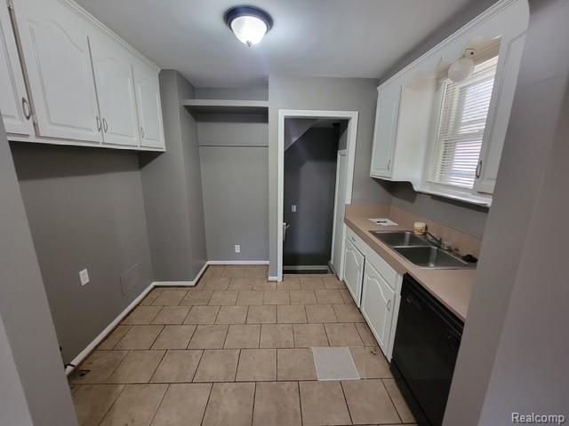 21240 Redmond Avenue, Eastpointe, MI 48021