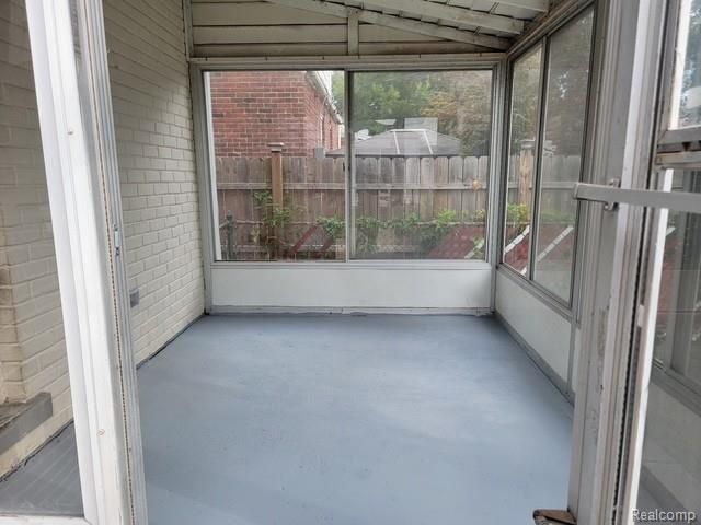 21240 Redmond Avenue, Eastpointe, MI 48021