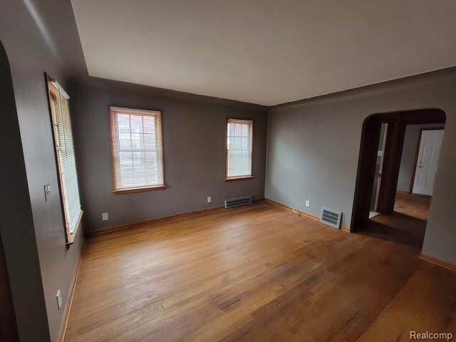21240 Redmond Avenue, Eastpointe, MI 48021