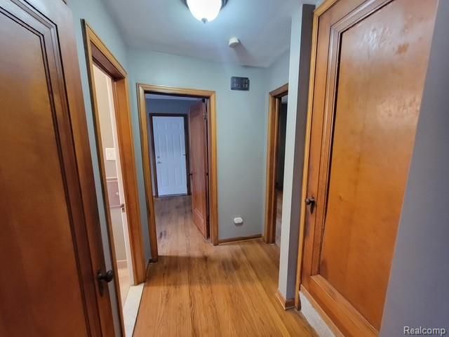 21240 Redmond Avenue, Eastpointe, MI 48021