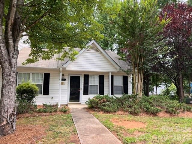 5121 Magnolia Tree Lane, Charlotte, NC 28215