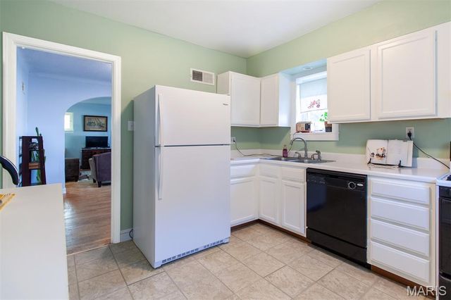 7631 Lynn Avenue, University City, MO 63130