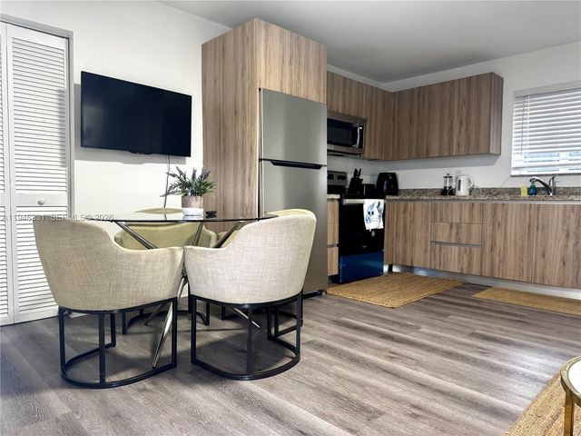 1684 SW 10th St 5, Miami, FL 33135