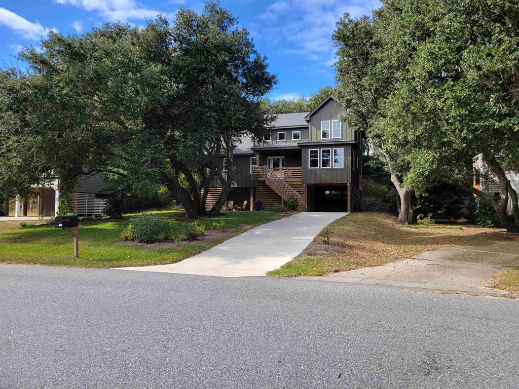 Image 1 of property listing at 4344 S Hammerhead Drive Lot 2, Nags Head, NC 27959