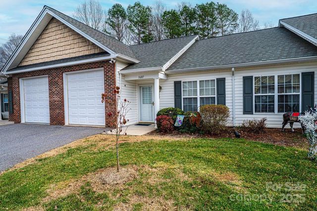 1687 Golden Cedar Lane, Newton, NC 28658