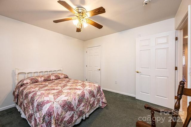 1687 Golden Cedar Lane, Newton, NC 28658