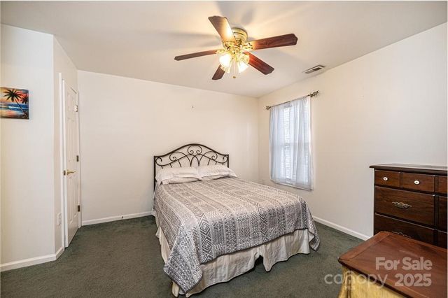 1687 Golden Cedar Lane, Newton, NC 28658