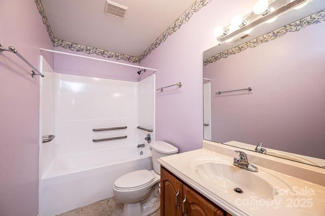 1687 Golden Cedar Lane, Newton, NC 28658