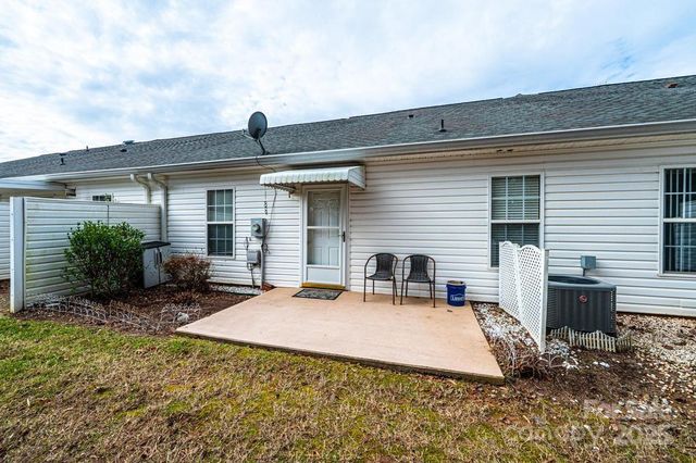 1687 Golden Cedar Lane, Newton, NC 28658