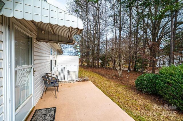 1687 Golden Cedar Lane, Newton, NC 28658